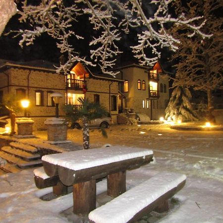 Парк - Хотел Макензен Melnik  Exterior photo