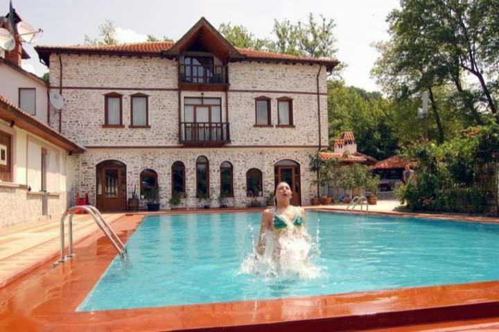Парк - Хотел Макензен Melnik  Exterior photo