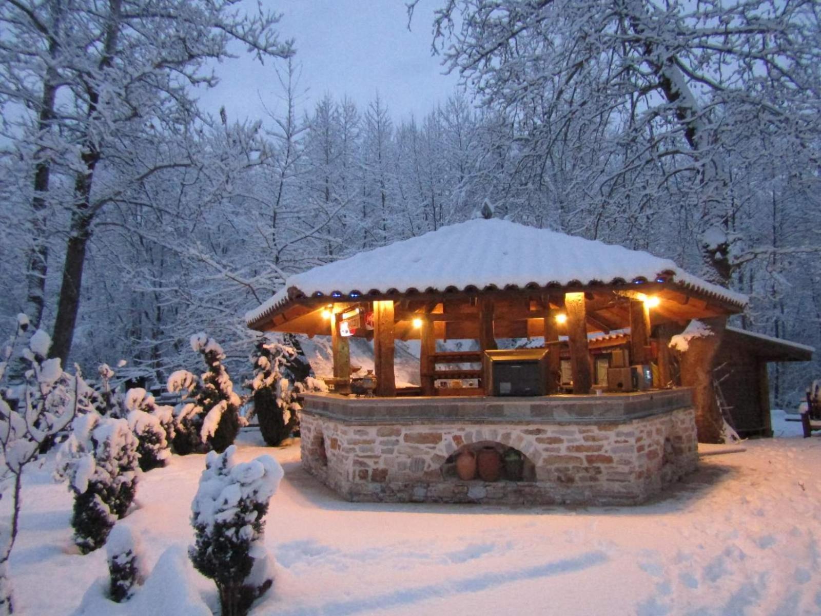 Парк - Хотел Макензен Melnik  Exterior photo
